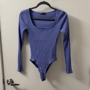 Zara Ribbed Long-Sleeve Scoop Neck Bodysuit in Periwinkle Blue
